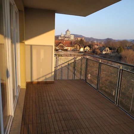 Apartmán One To One Štúrovo Kültér fotó
