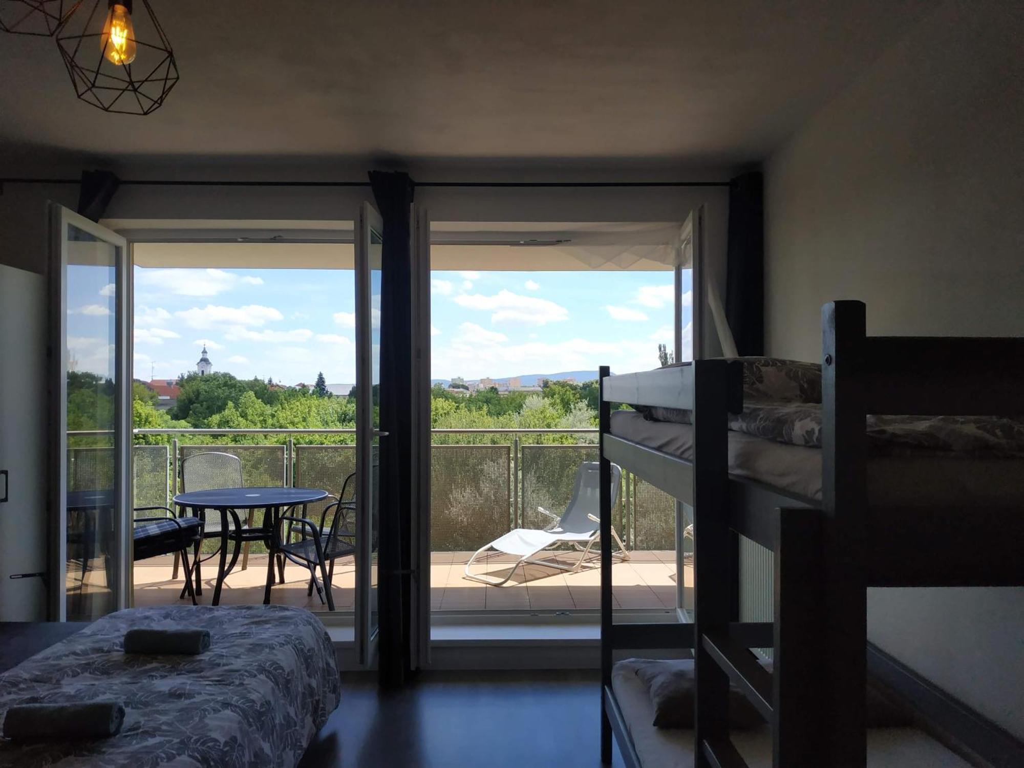Apartmán One To One Štúrovo Kültér fotó